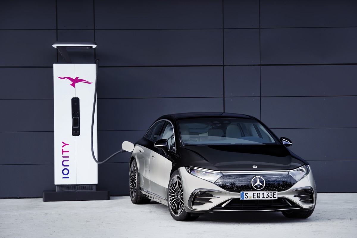 Mercedes-Benz EQS brings the premium S-class into the EV future