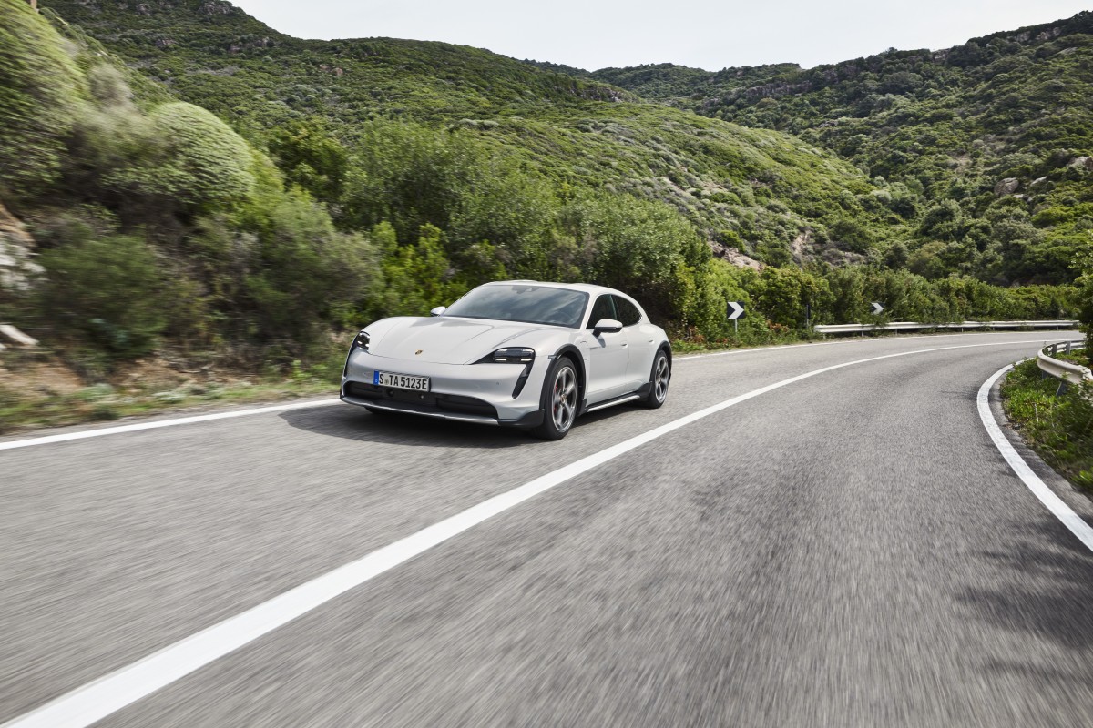 Porsche Taycan Cross Turismo is here to take you off-road with taller rear passengers 