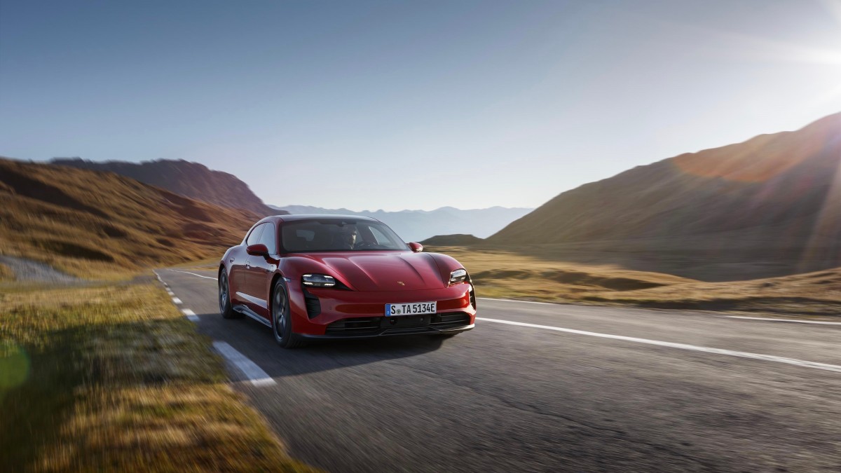 Porsche unveils Taycan GTS and Taycan GTS Sport Turismo with 504km range