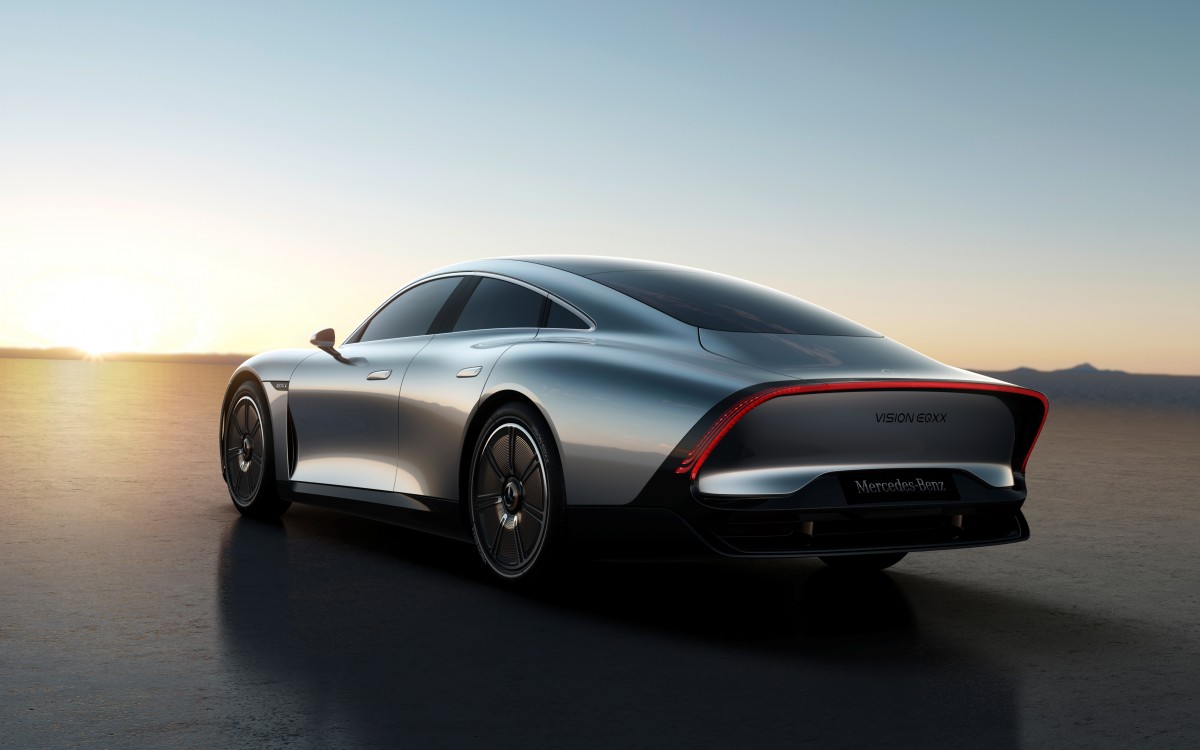 Mercedes Vision EQXX concept crosses the 1,000 km threshold too