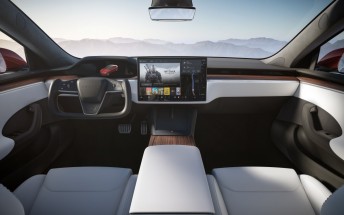 Tesla to support Steam games on its cars