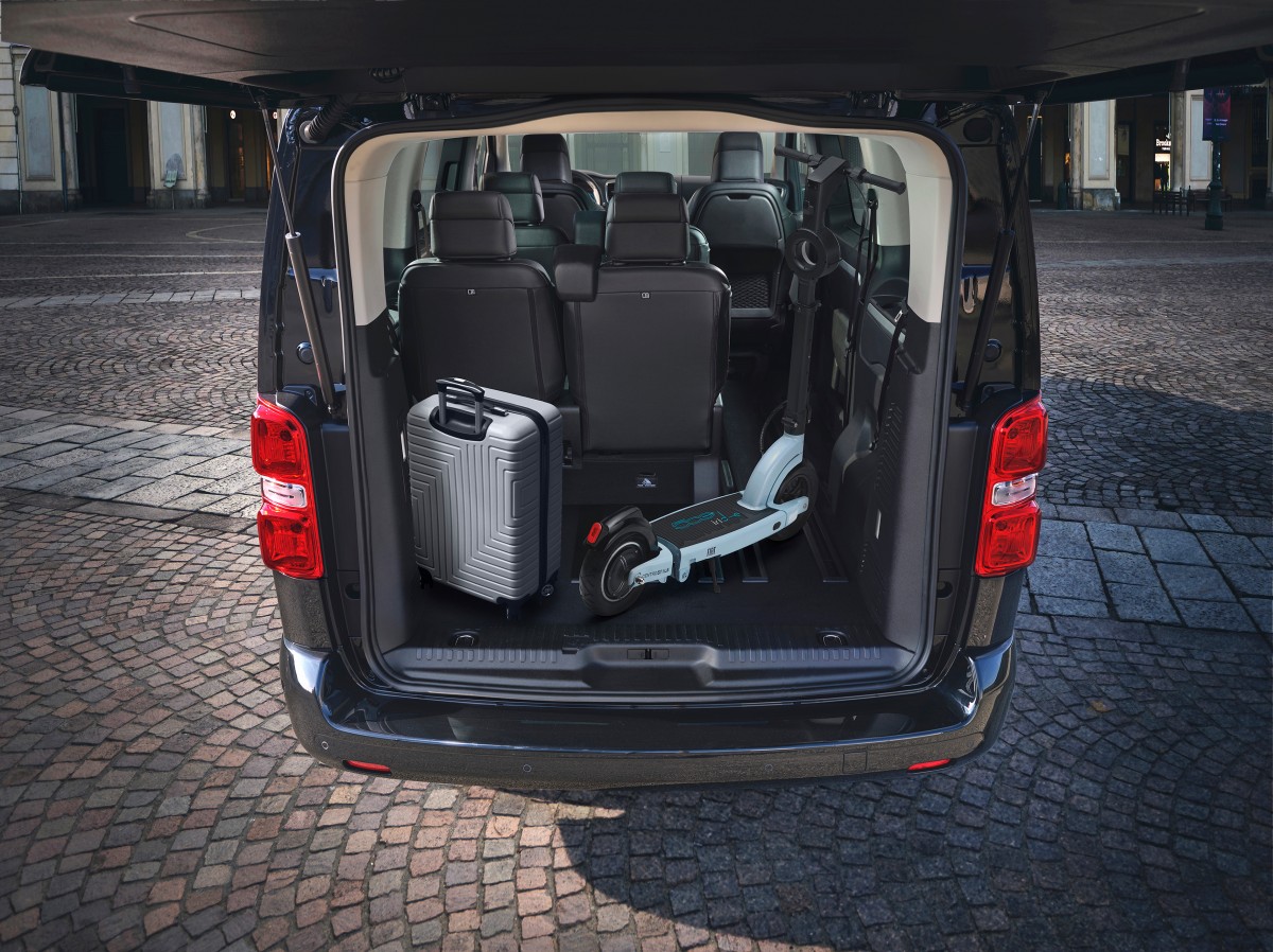 Fiat unveils E-Ulysse MPV with a living room internal configuration