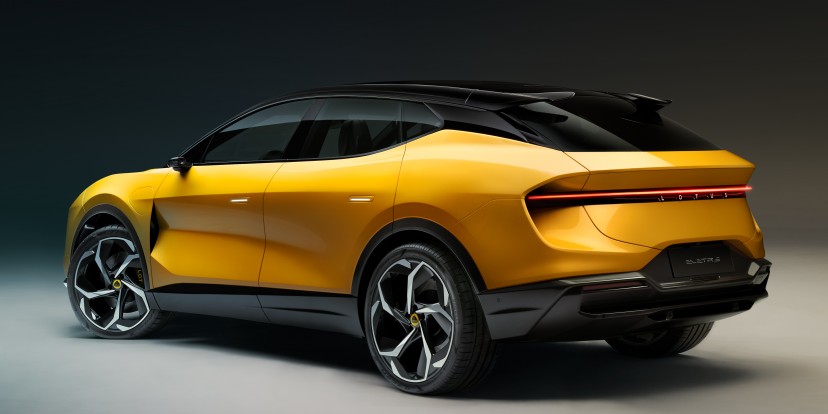 Lotus unveils the Eletre SUV with 600 hp and 600 km of range - ArenaEV