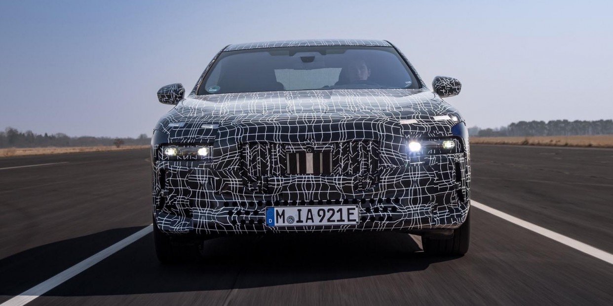 BMW i7 early drive reveals key specs ahead of April 20 announcement -  ArenaEV