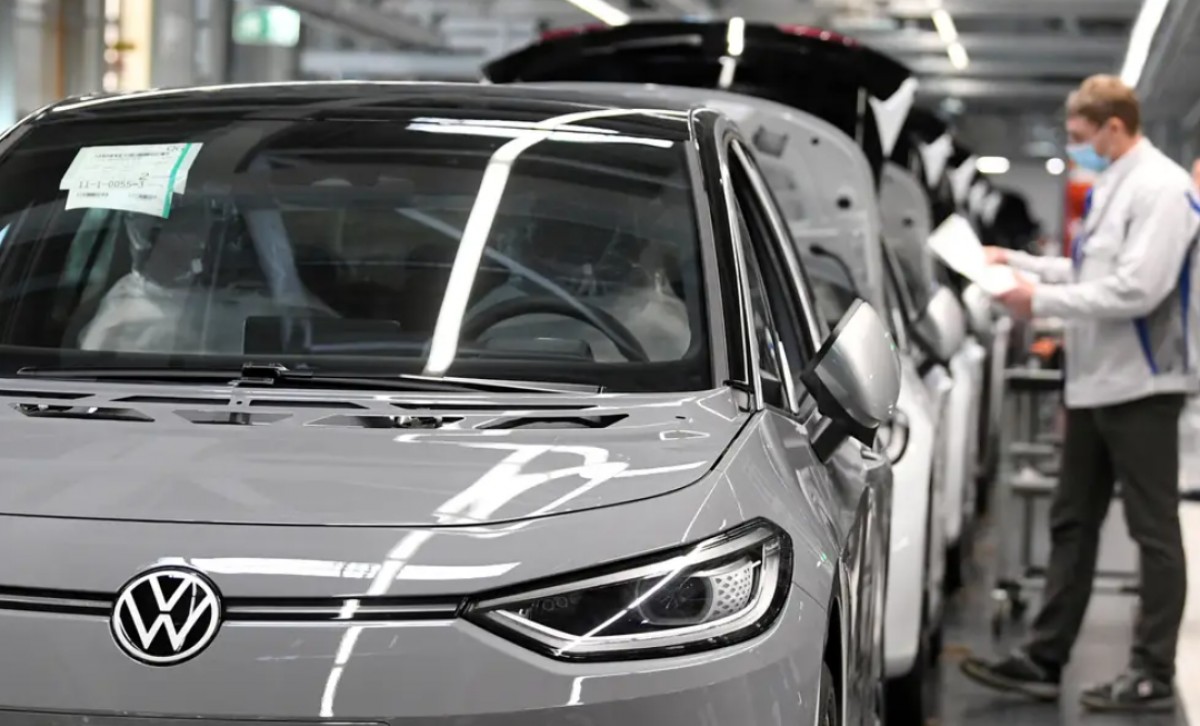 VW вводит фиксированные тарифы на зарядку для 310 000 зарядных устройств для электромобилей