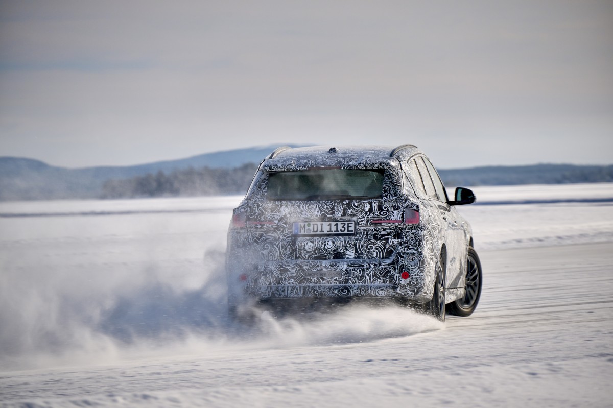 Hard work or plenty of fun? Winter testing of BMW iX1