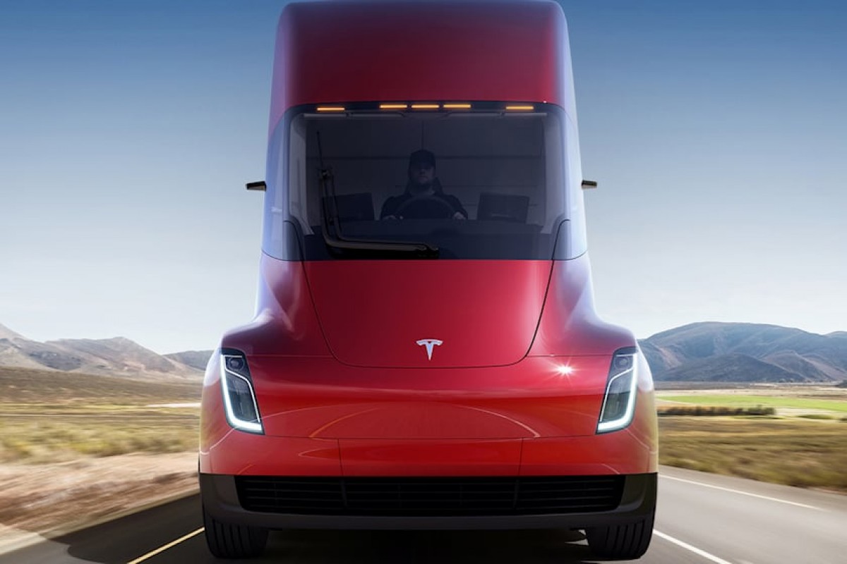 Tesla's electric semi truck on track to ship by the end of this year