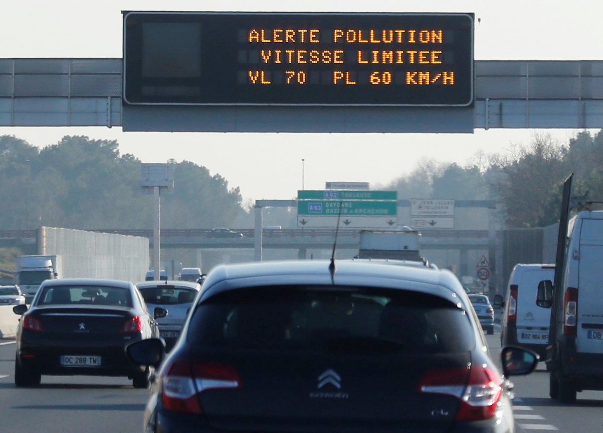 Европарламент поддерживает запрет на автомобили, работающие на ископаемом топливе
