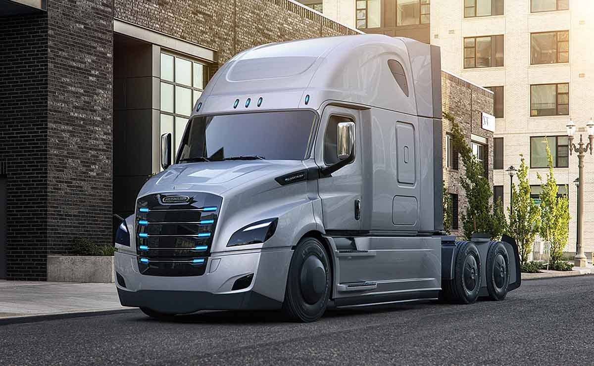 Freightliner eCascadia is debuting in a few months 