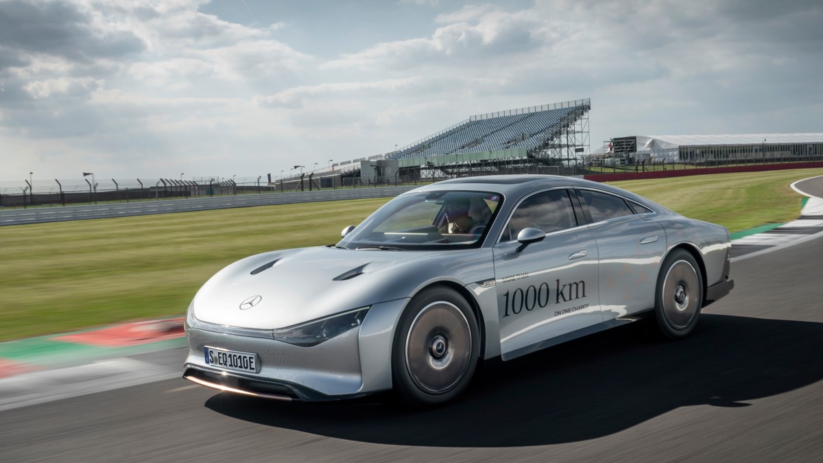 Mercedes Vision EQXX breaks its own record, travels 1,202 km (746 miles) on one charge