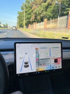 Tesla Android Project in action - driving around with Apple Maps and listening to Apple Music
