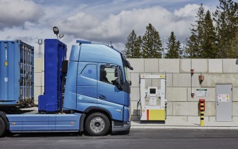 Volvo now testing hydrogen fuel cell powered trucks