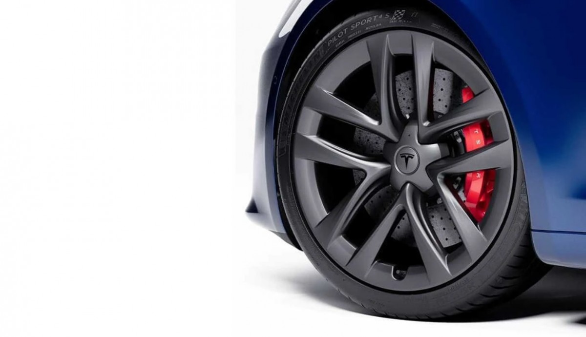 Tesla now offers upgraded carbon brakes for Plaid models