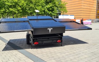 Tesla shows a solar range extender trailer fitted with Starlink