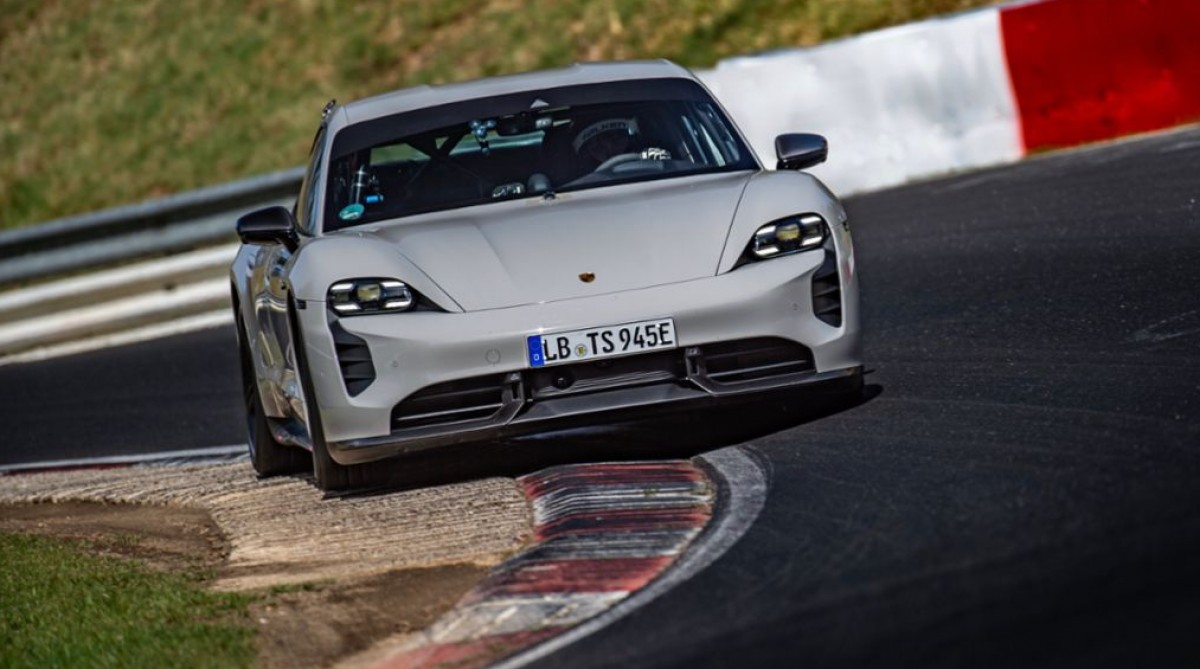 Porsche Taycan Turbo S sets new Nurburgring record