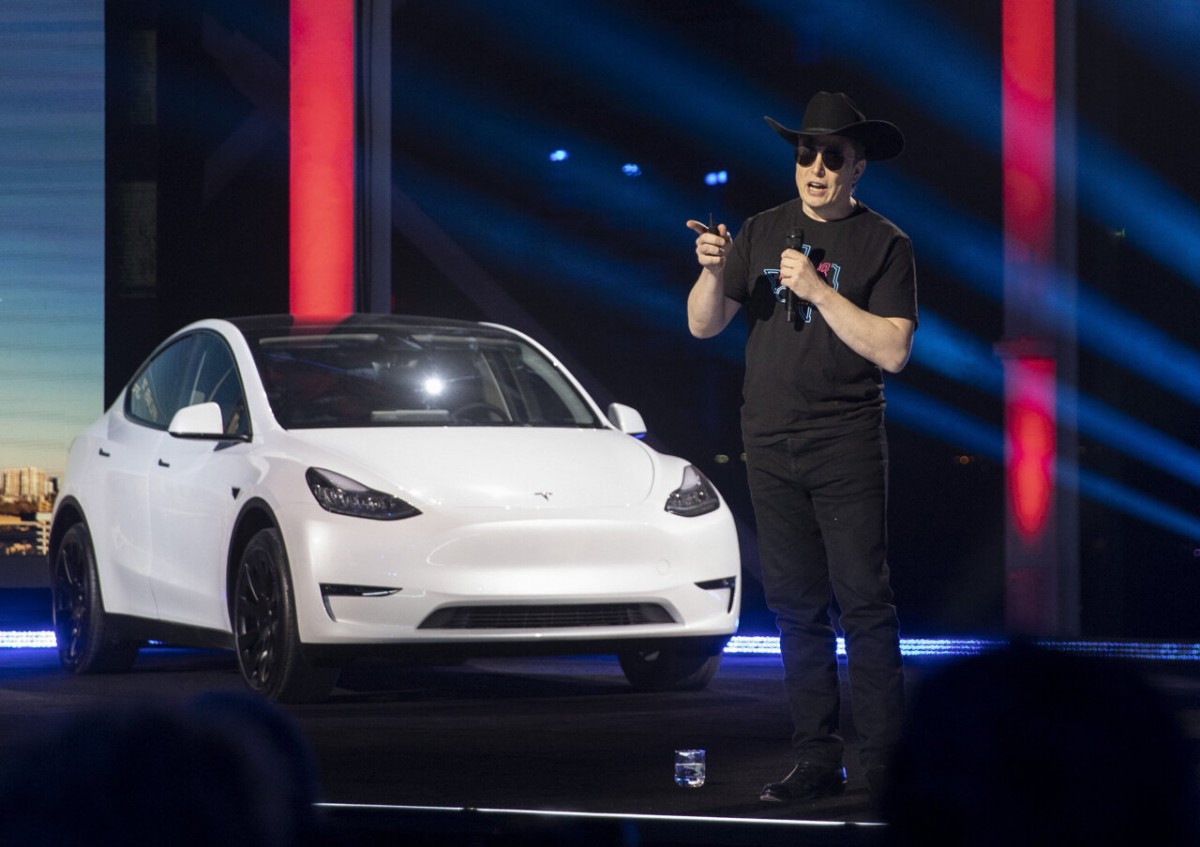 Tesla will make smaller and cheaper car than Model 3