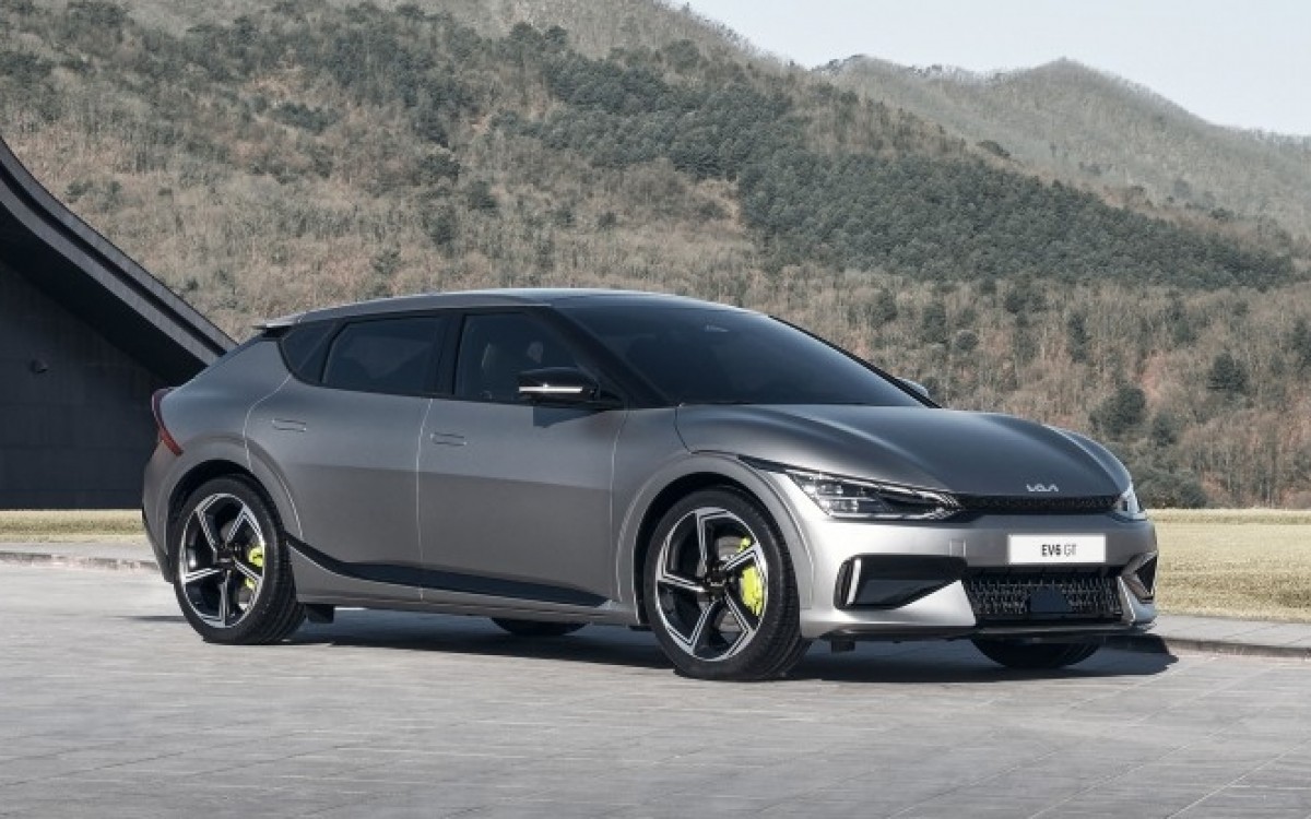 Kia is developing a new mid-sized electric sedan, a spiritual successor to the Stinger