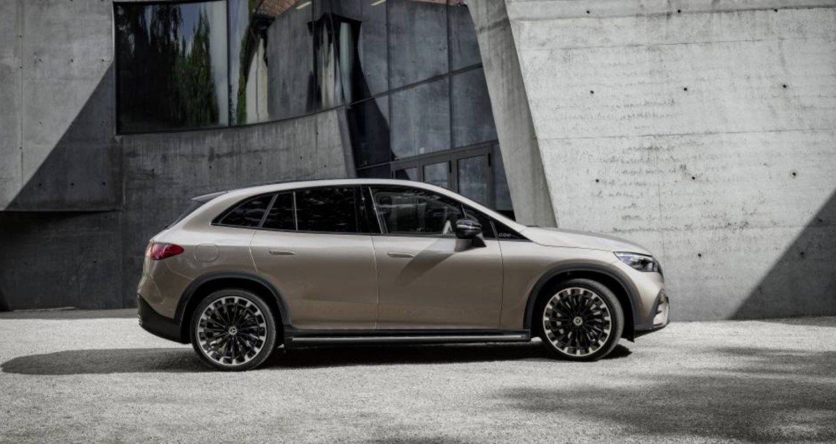 Mercedes EQE SUV and AMG EQE SUV coming first to the US