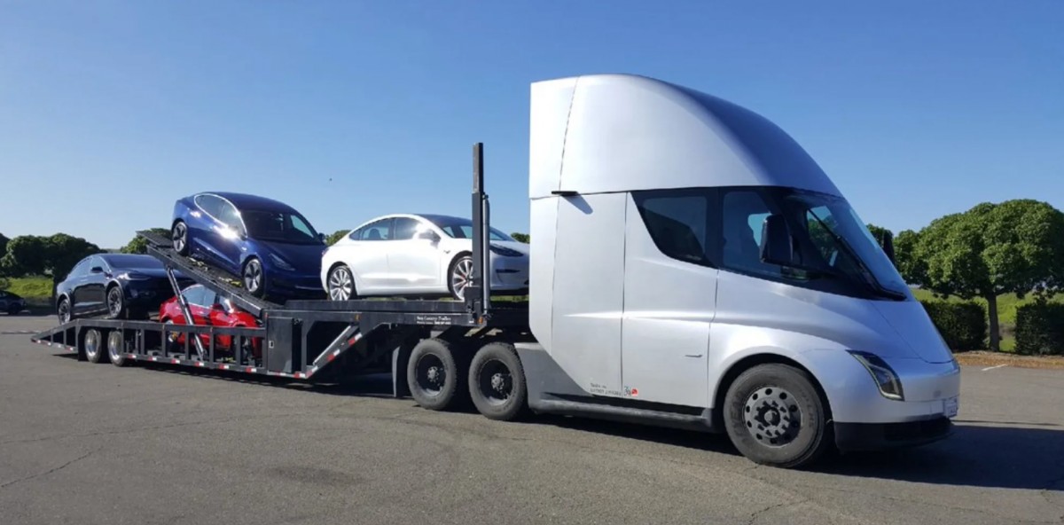 Tesla Semi delivering Teslas