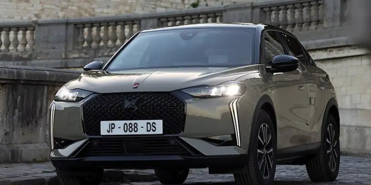 DS DS 3 CROSSBACK E-TENSE Review 2023, Performance & Pricing