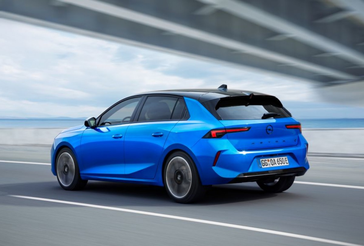 Opel and Vauxhall Astra both hatchback and Sports Tourer go electric