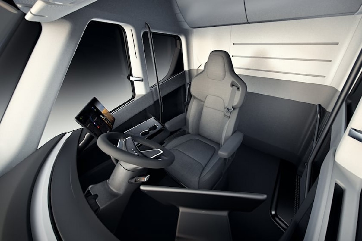 Semi will offer central driving position and loads of comfort