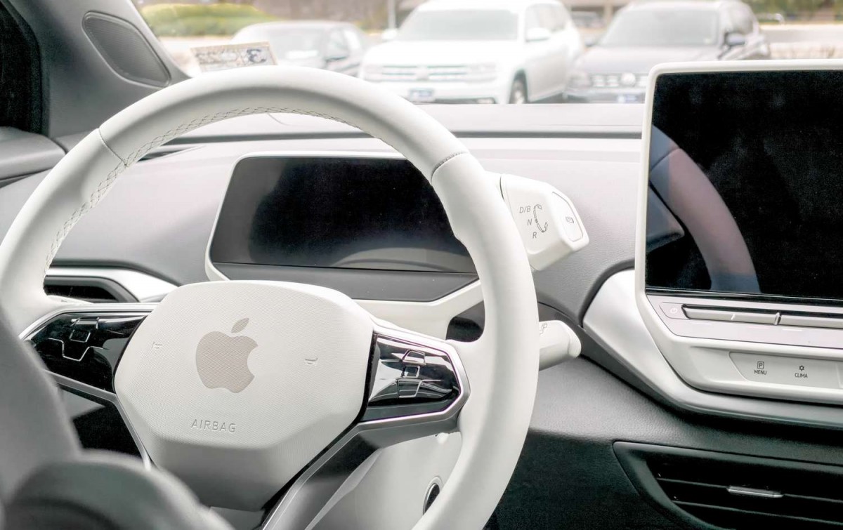 There will be a steering wheel in the new Apple car 