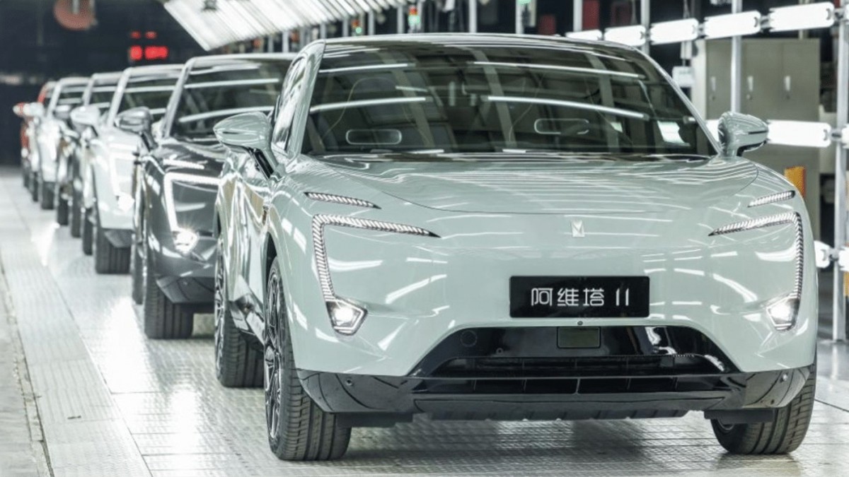 Avatr 11 EV by Huawei, Changan, and CATL starts rolling off production line