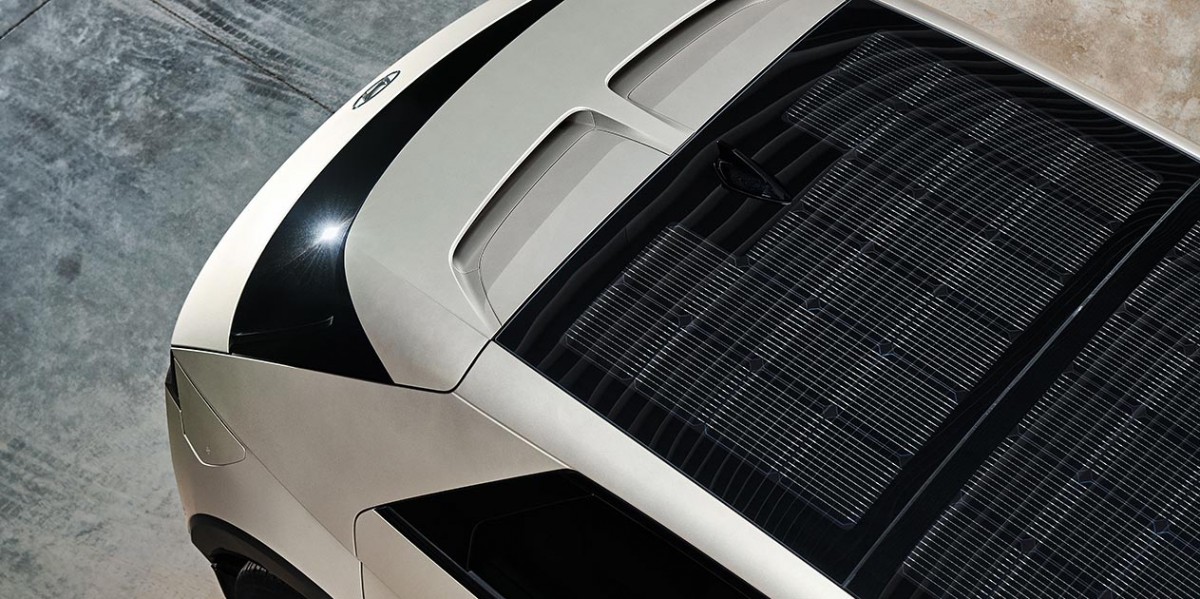 Ioniq 5 has an optional solar roof