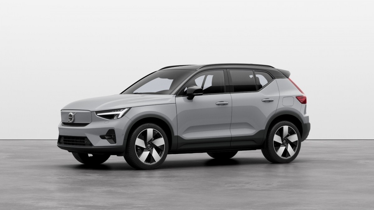 2023 Volvo XC40 and C40 Recharge are bringing back rear-wheel-drive