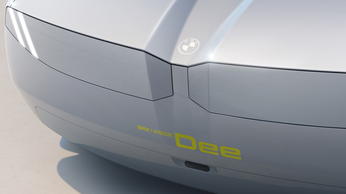 BMW i Vision Dee concept hints at new beginning for 3 Series
