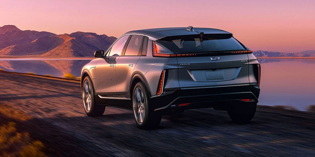 GM launches configurator for updated 2024 Cadillac Lyriq
