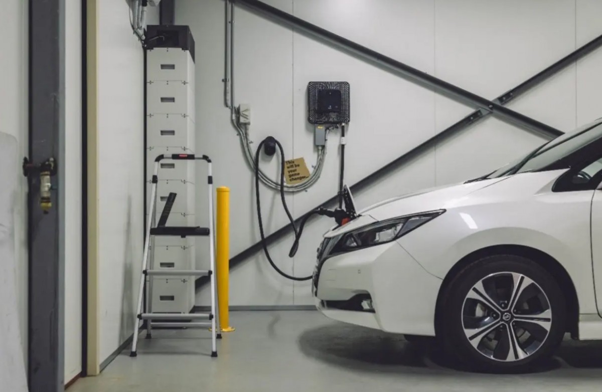 Nissan Leaf EVs will provide emergency power to towns in Japan