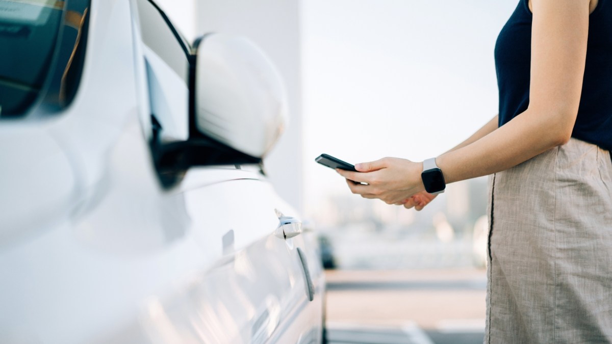Google Wallet gains new digital car keys sharing options