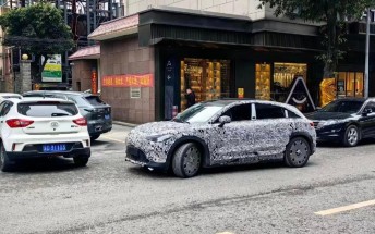 Smart #3 spied on the street in China revealing interior for the first time