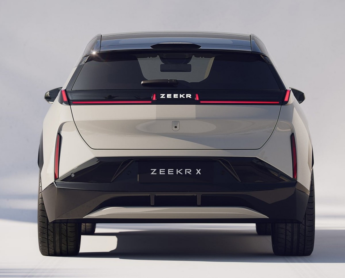 The third electric car from Zeekr is called Zeekr X and it is a looker