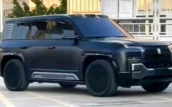 BYD YangWang U8 SUV spotted without camo