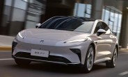 Rising F7 is a $21,000 electric sedan with swappable battery