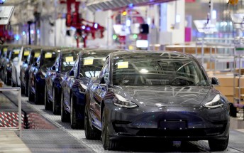 Tesla lowers Model 3 and Model Y prices in the US once again