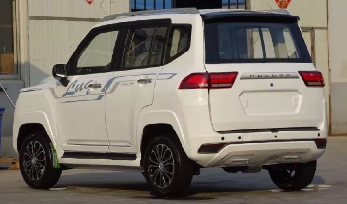 Toyota Landcruiser has a Chinese mini-me version