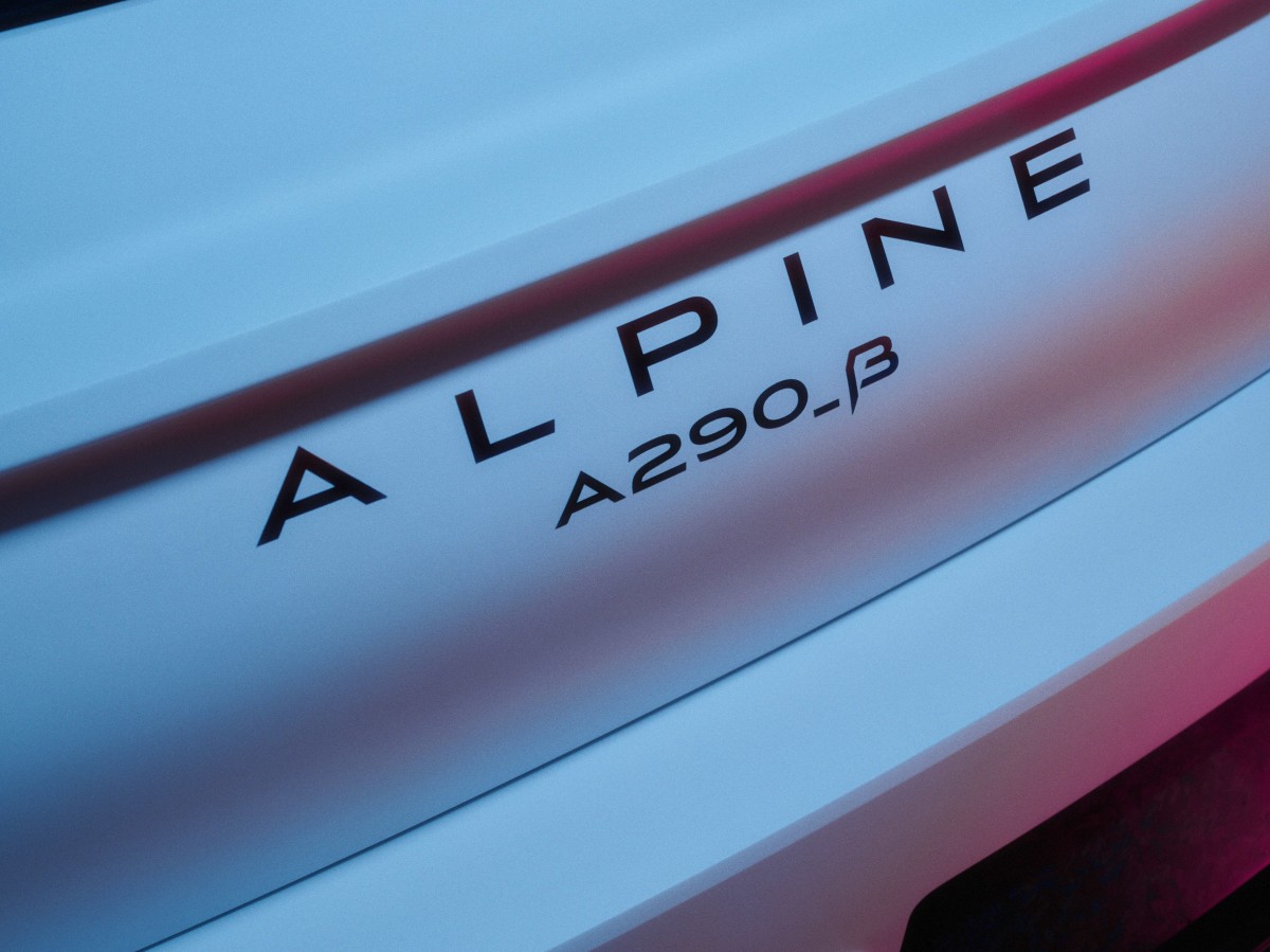Alpine A290_β ''100% electric sports show car'' will be unveiled on May 9