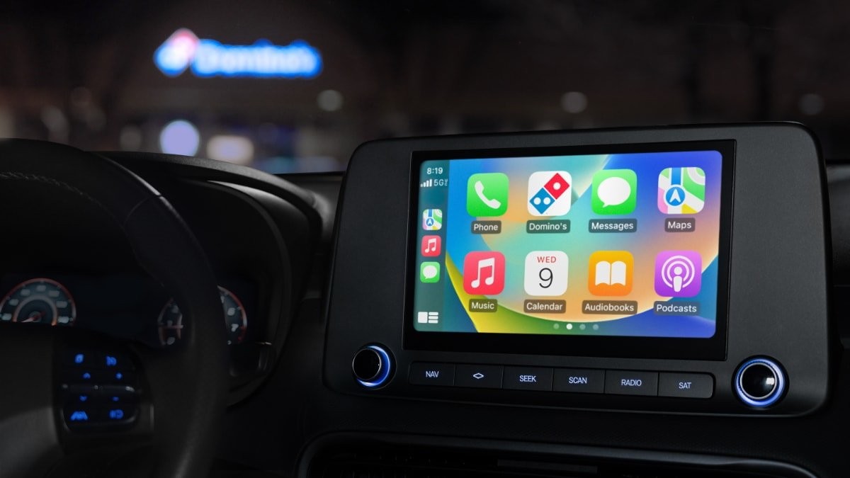 Order pizza on the go with Domino's Pizza app and Apple CarPlay integration
