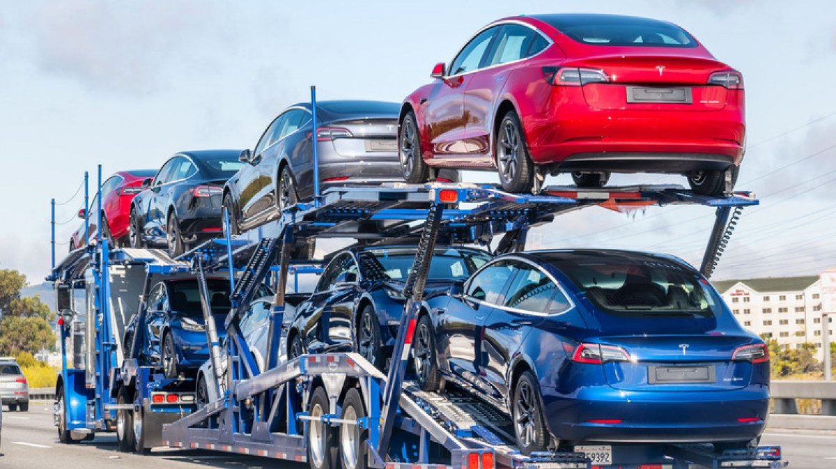 Tesla had the best quarter with over 400,000 vehicles delivered