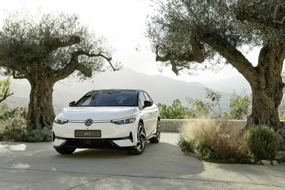 Volkswagen ID.7 is finally here - the all-electric flagship to take on global competition