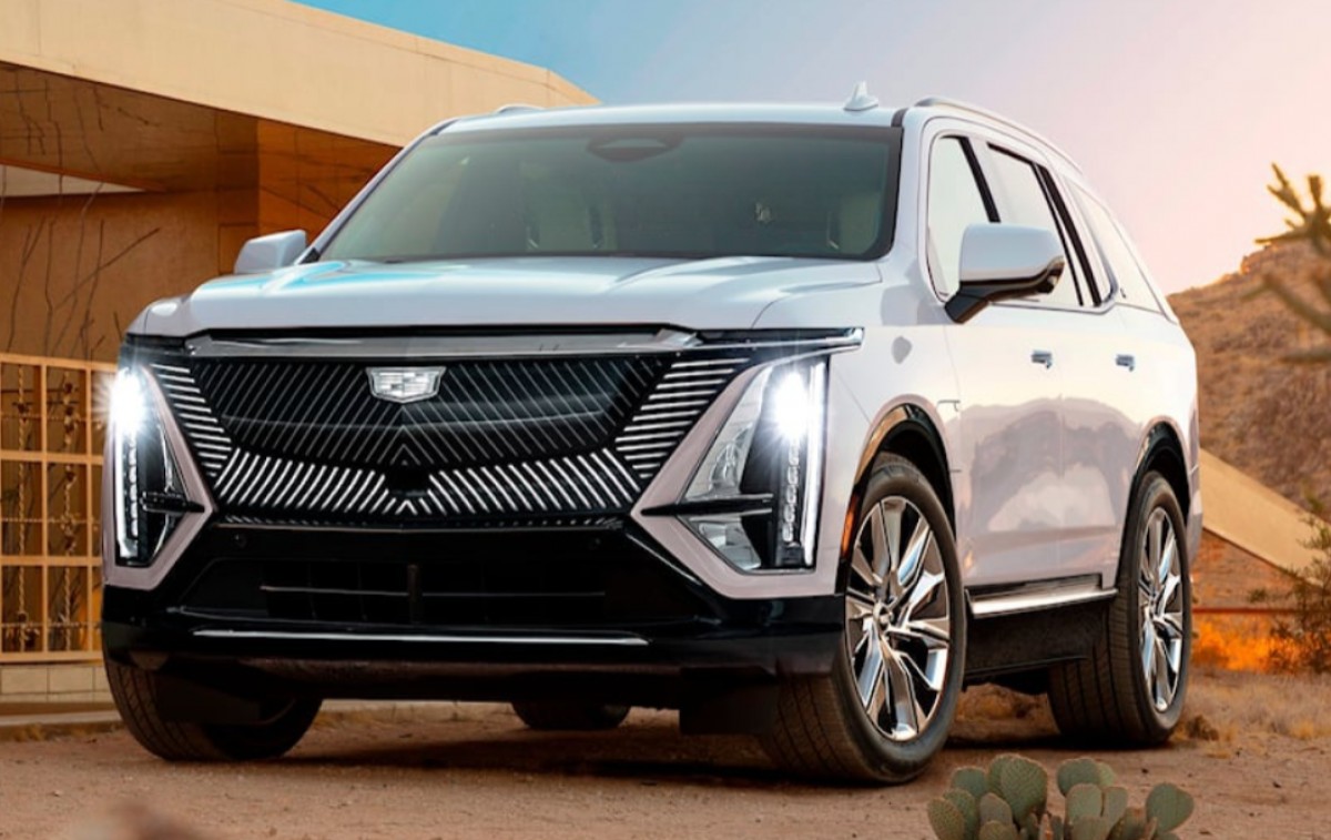 Cadillac electric deals suv 2020