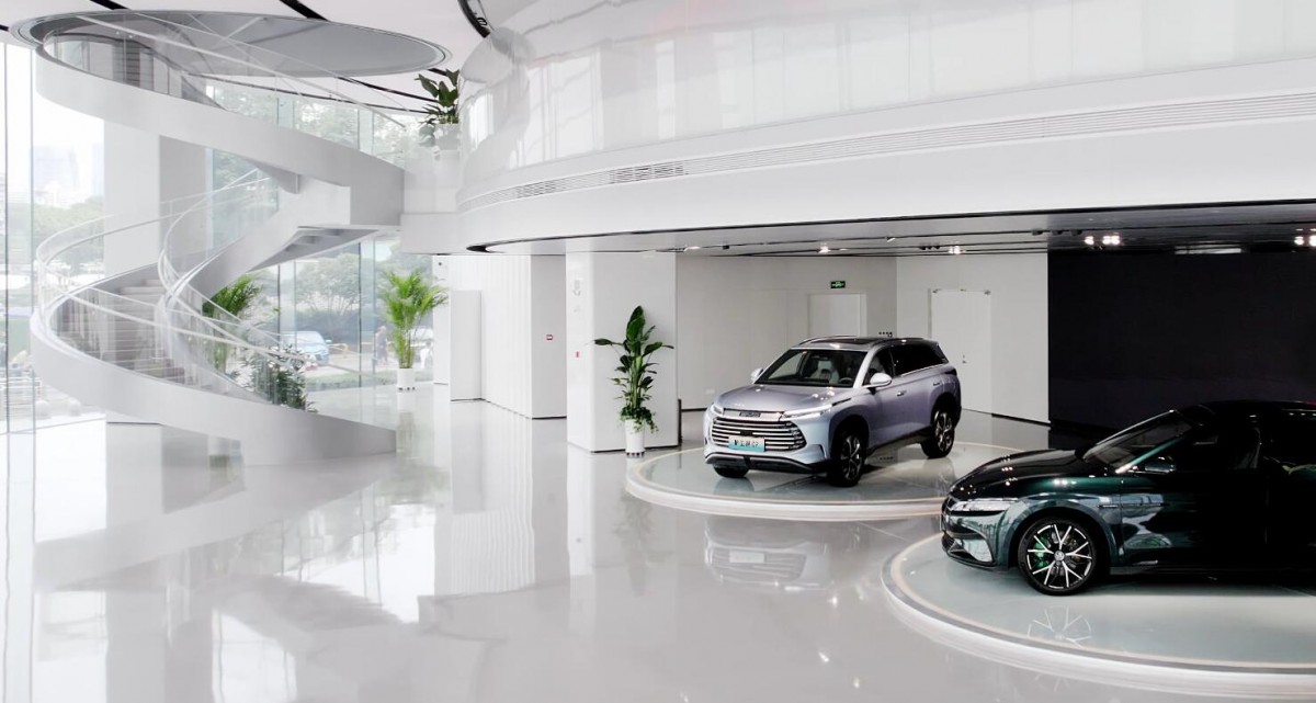 BYD experience center opens in Wuhan