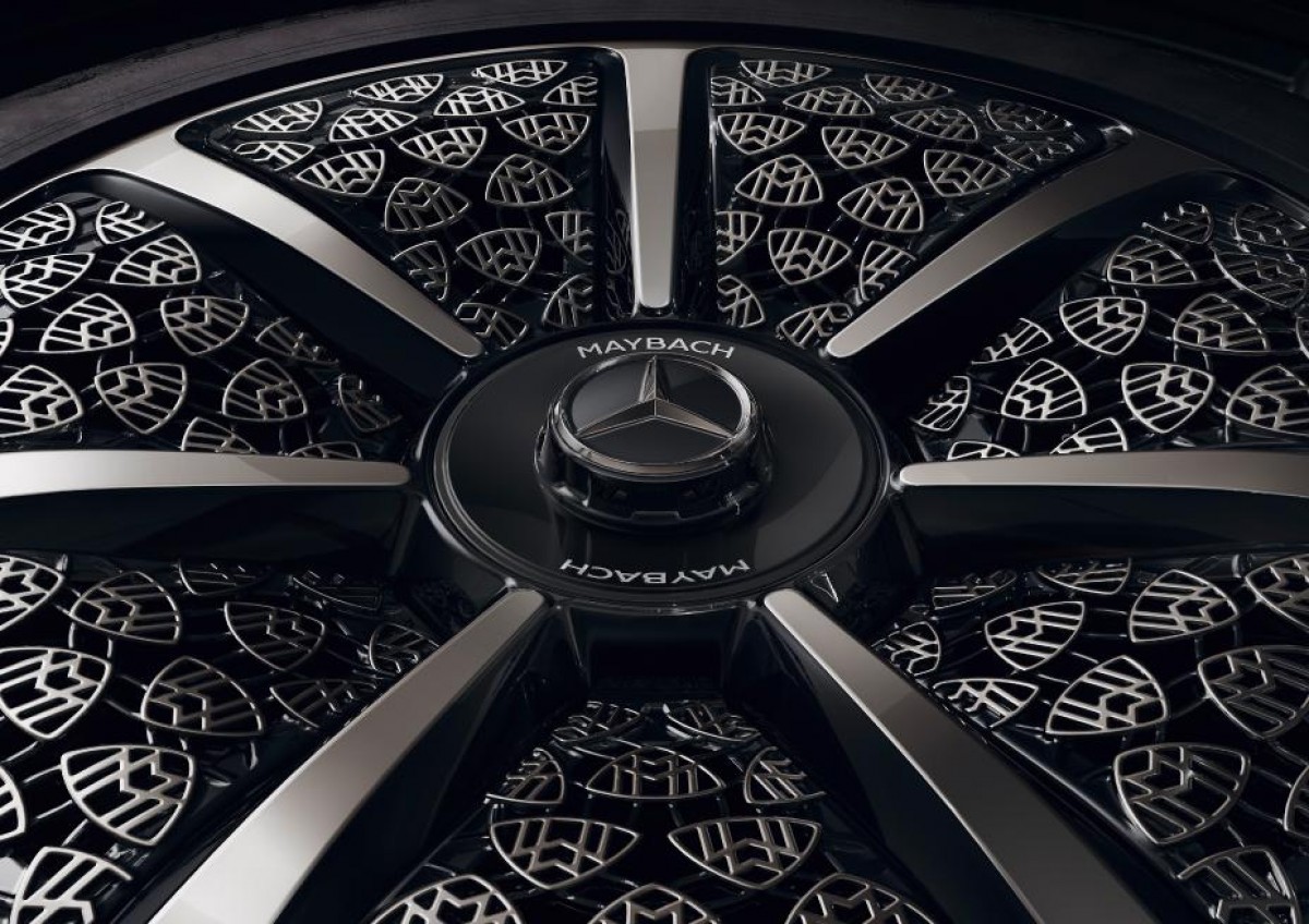 Mercedes-Maybach unveils EQS SUV Night Series
