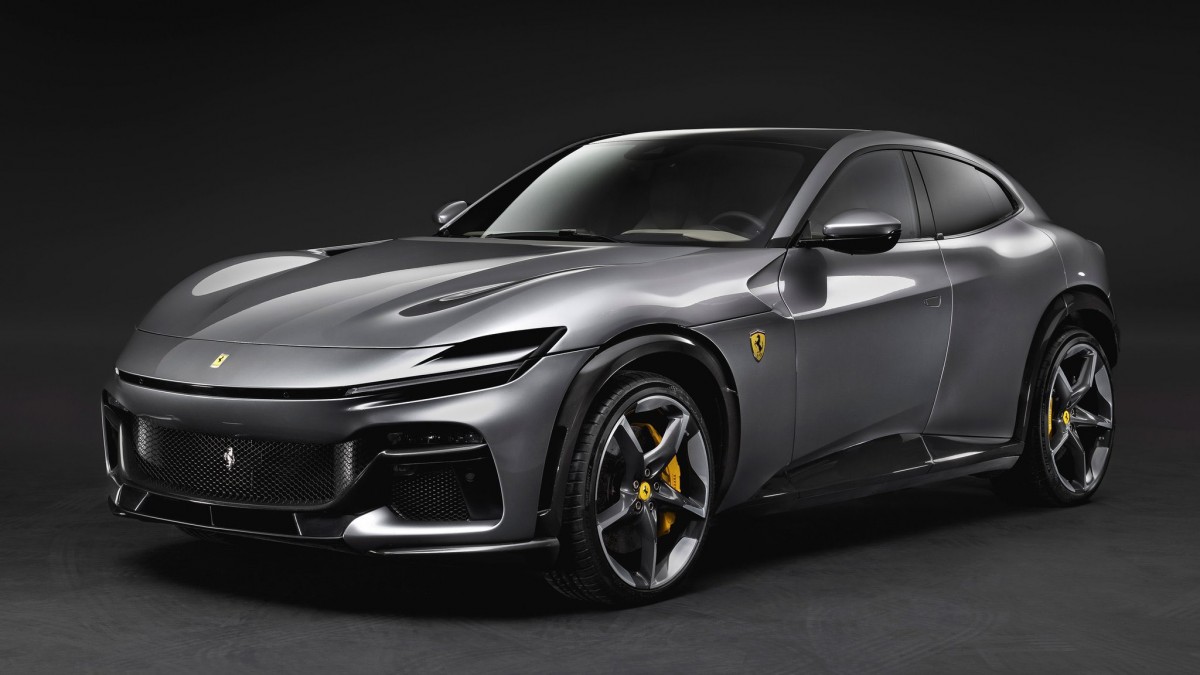 Can the Purosangue be a preview of the first EV from Ferrari?