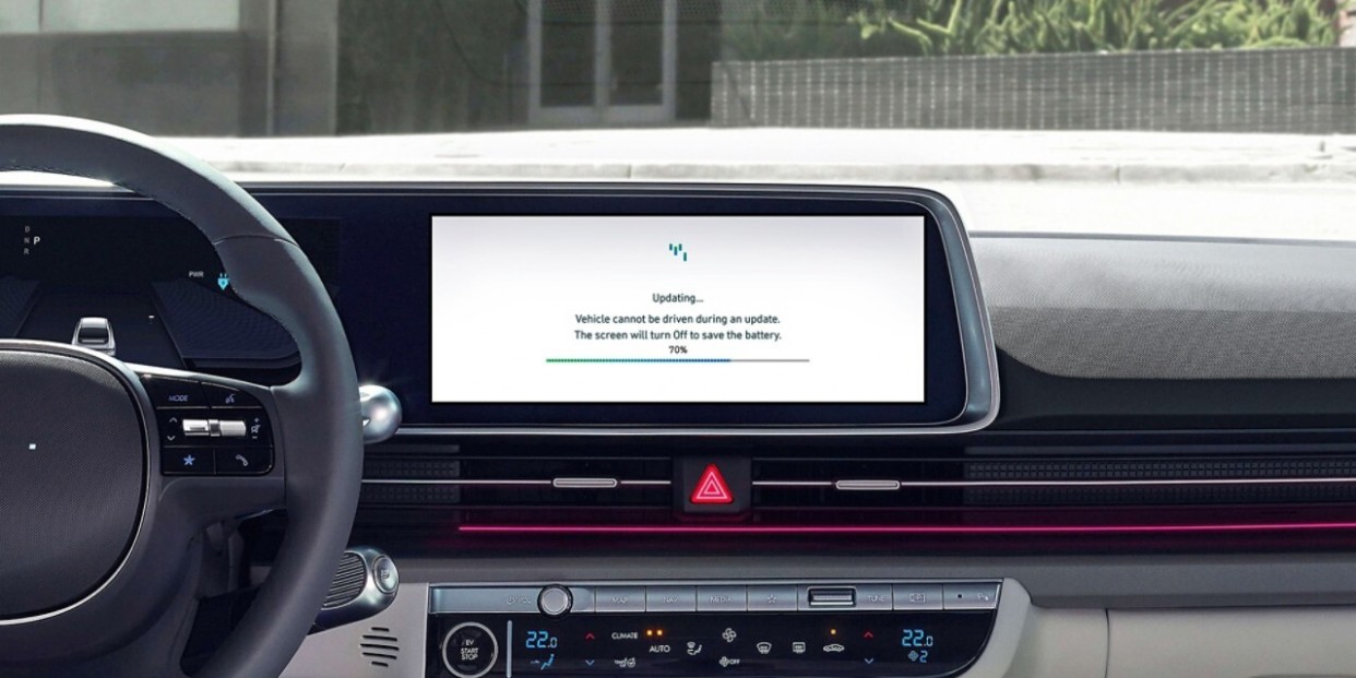 Hyundai will fix wireless CarPlay and Android Auto integration - ArenaEV