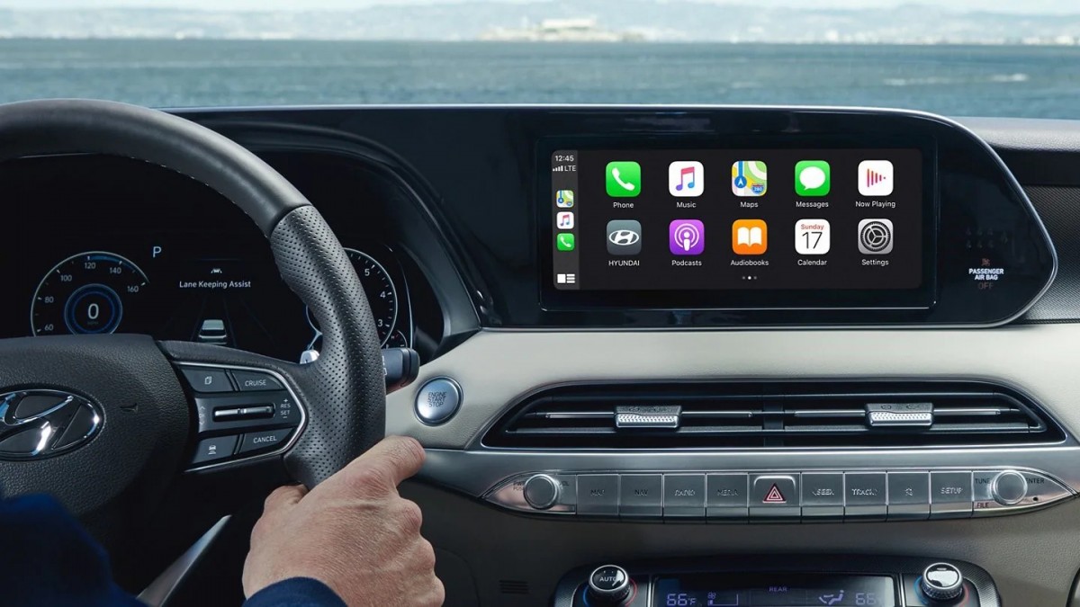 Hyundai breaks new ground with wireless CarPlay and Android Auto integration